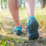 Cât de mult ar trebui să mergi pe jos pe