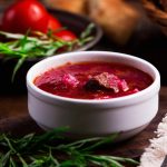 Cum să gătești borscht pentru a-l păstra roșu: principala greșeală