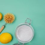 Cuptorul, toaleta și cabina de duș sunt strălucitoare după acest