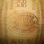 De ce nu ar trebui să aruncați coaja de parmezan și ce să faceți cu ea de-ce-nu-ar-trebui-sa-aruncati-coaja-de-parmezan.jpg