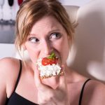 De ce tânjești constant după gustări: nutriționiștii au numit 5 motive principale De ce tânjești constant după gustări: nutriționiștii au numit 5