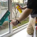ce-sa-freci-pe-geamuri-pentru-a-le-mentine-curate.jpg
