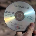 Nu trebuie să le aruncați: discurile compacte vechi au găsit