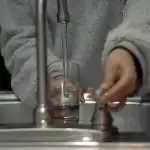 Salvarea unui robinet mixer cromat de placă: remedii acasă pentru a restabili strălucirea fără deteriorare salvarea-unui-robinet-mixer-cromat-de-placa-remedii-acasa-pentru.jpg