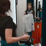 Trebuie să spălați hainele noi înainte de a le purta