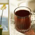 O ceașcă de soluție naturală - și orhideea va înflori