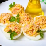 oua-umplute-cu-bastoane-de-crab-si-branza-reteta-pentru.webp.webp